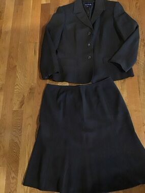 Women's Evan picone size 16 Skirt suit  - Classic Workwear